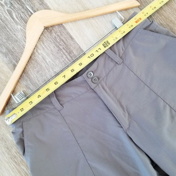 Patagonia Women's Inter Continental Khaki Hiking Shorts Activewear Athleisure - Picture 6 of 10